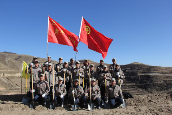 有一種奉獻(xiàn)叫&ldquo;五四精神&rdquo;，有一種擔(dān)當(dāng)叫&ldquo;青年突擊隊(duì)&rdquo;